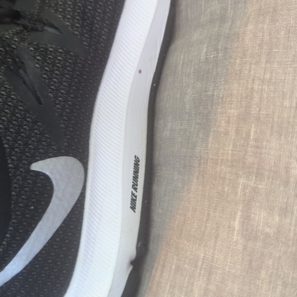 Nike running - Picture 2 of 4